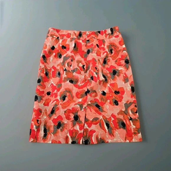 Ann Taylor Women's Pencil  Skirt Lined Vented Back Zip Floral Pattern Size 4 - Picture 2 of 8